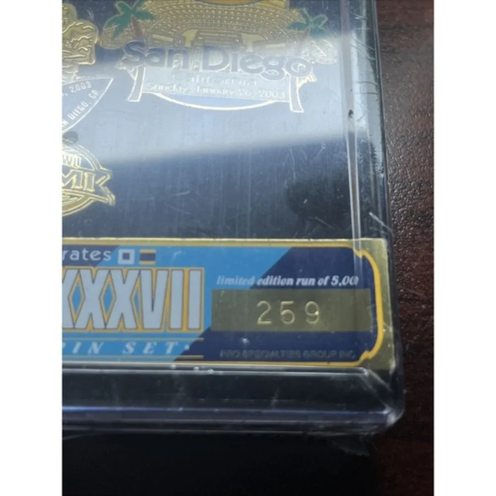 Super Bowl‎ XXXVII NFL 2003 Commemorative Pin Set Limited Edition Pins NEW